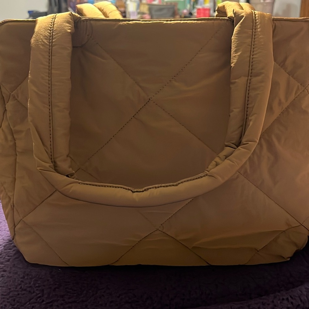 NEW !! Athleta Tan quilted tote